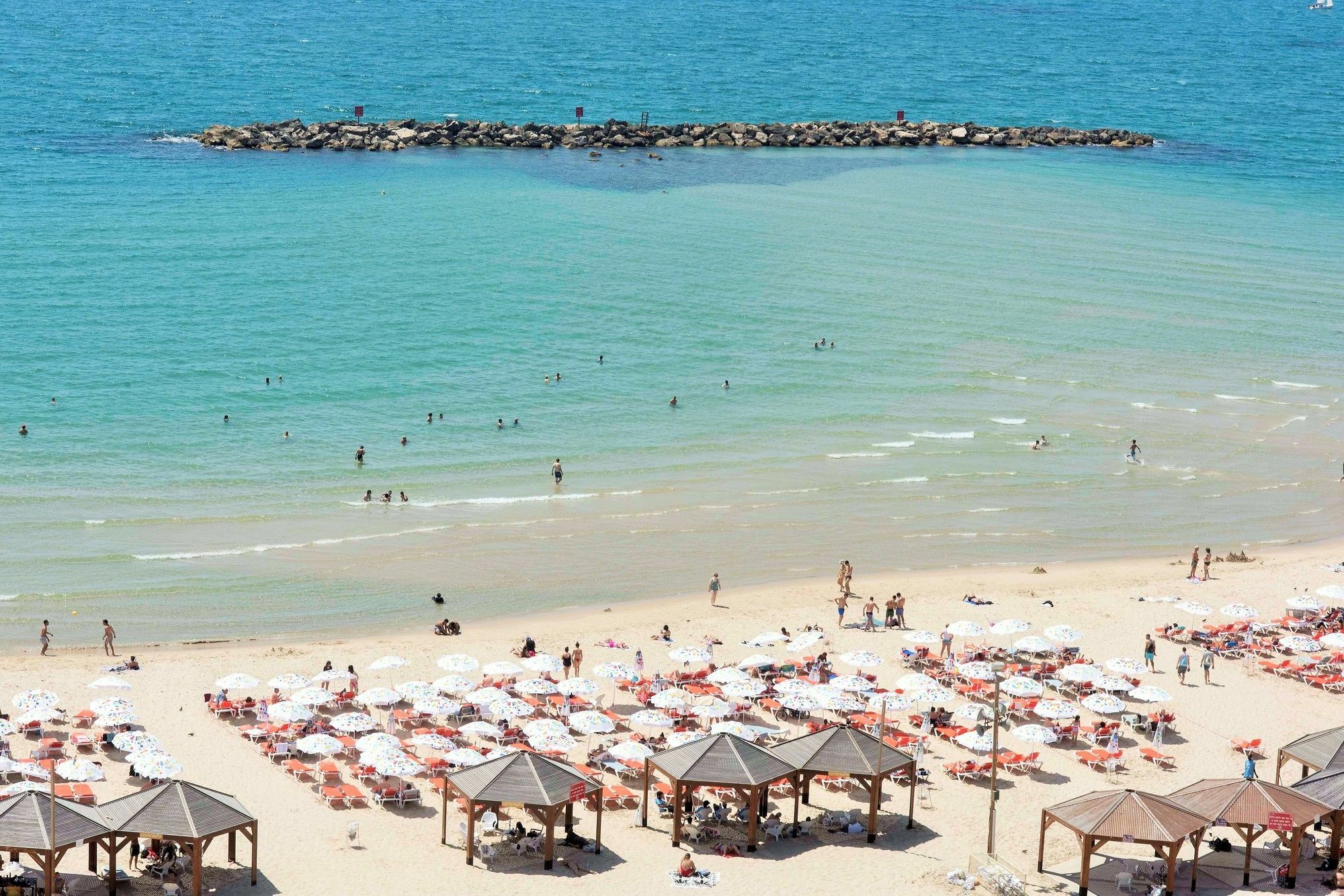 Excellent Beachfront Apt W/ Pool Access By Sea N' Rent Tel Aviv Esterno foto