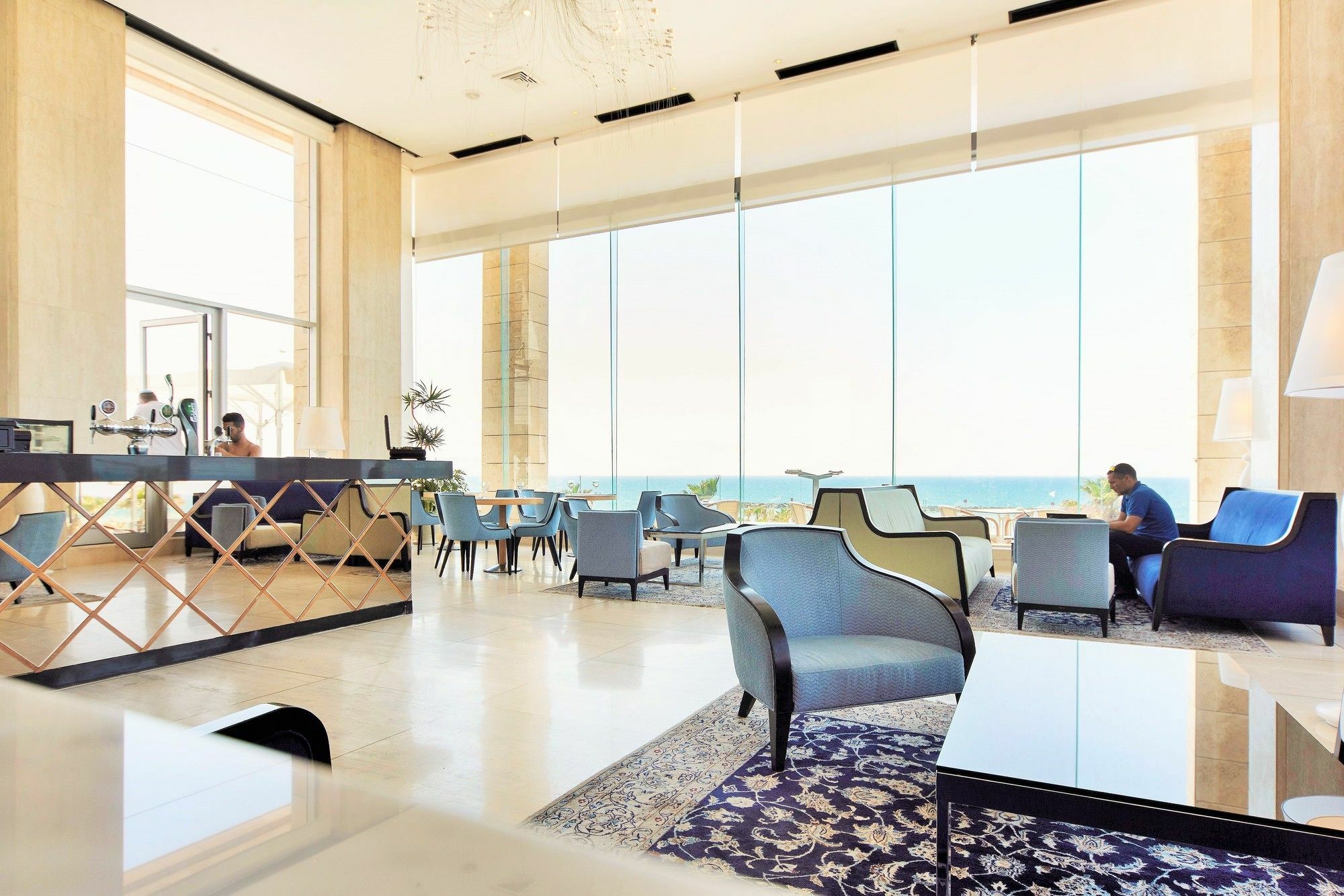 Excellent Beachfront Apt W/ Pool Access By Sea N' Rent Tel Aviv Esterno foto