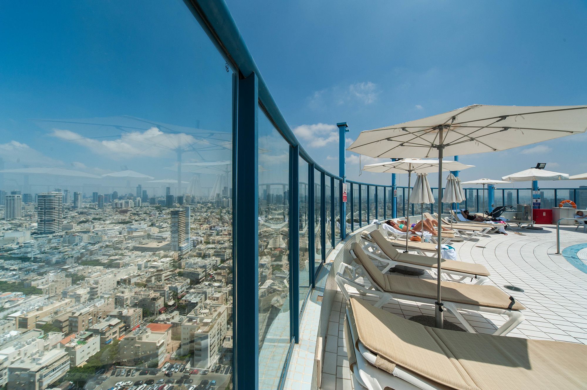 Excellent Beachfront Apt W/ Pool Access By Sea N' Rent Tel Aviv Esterno foto