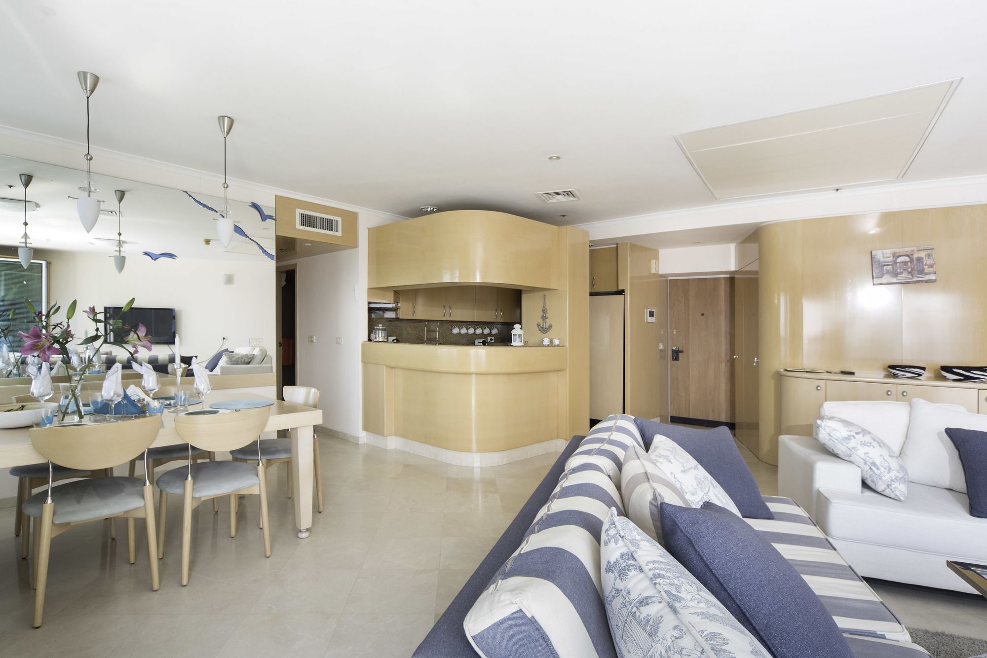 Excellent Beachfront Apt W/ Pool Access By Sea N' Rent Tel Aviv Esterno foto